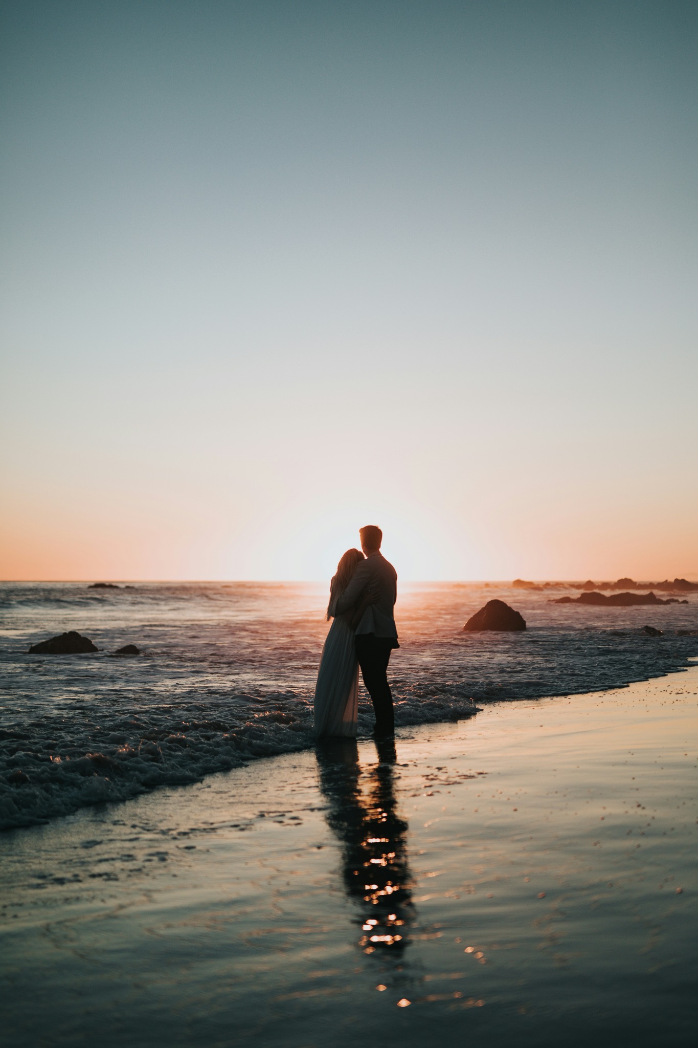 Premium realistic dating scene for Plenty of Fish